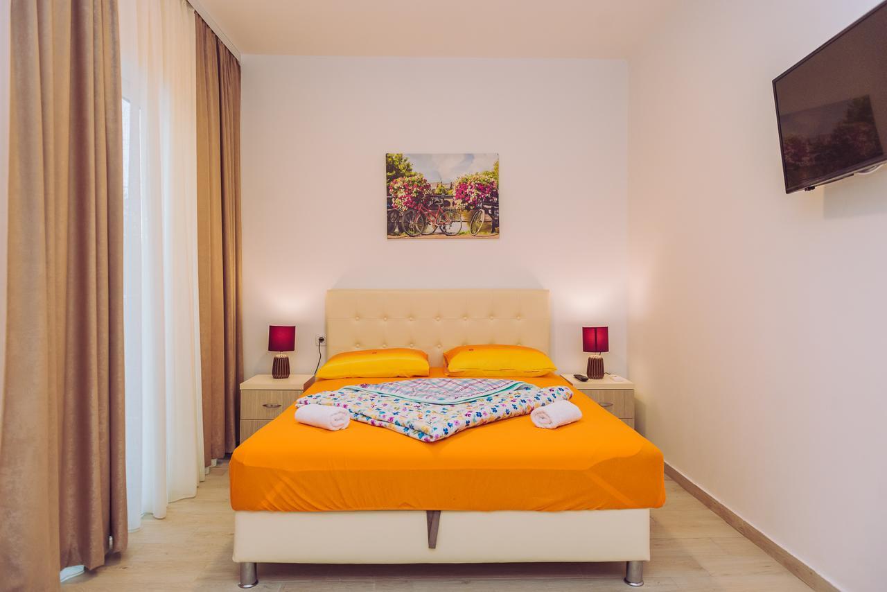 סוטומורה Apartments Krstovic מראה חיצוני תמונה