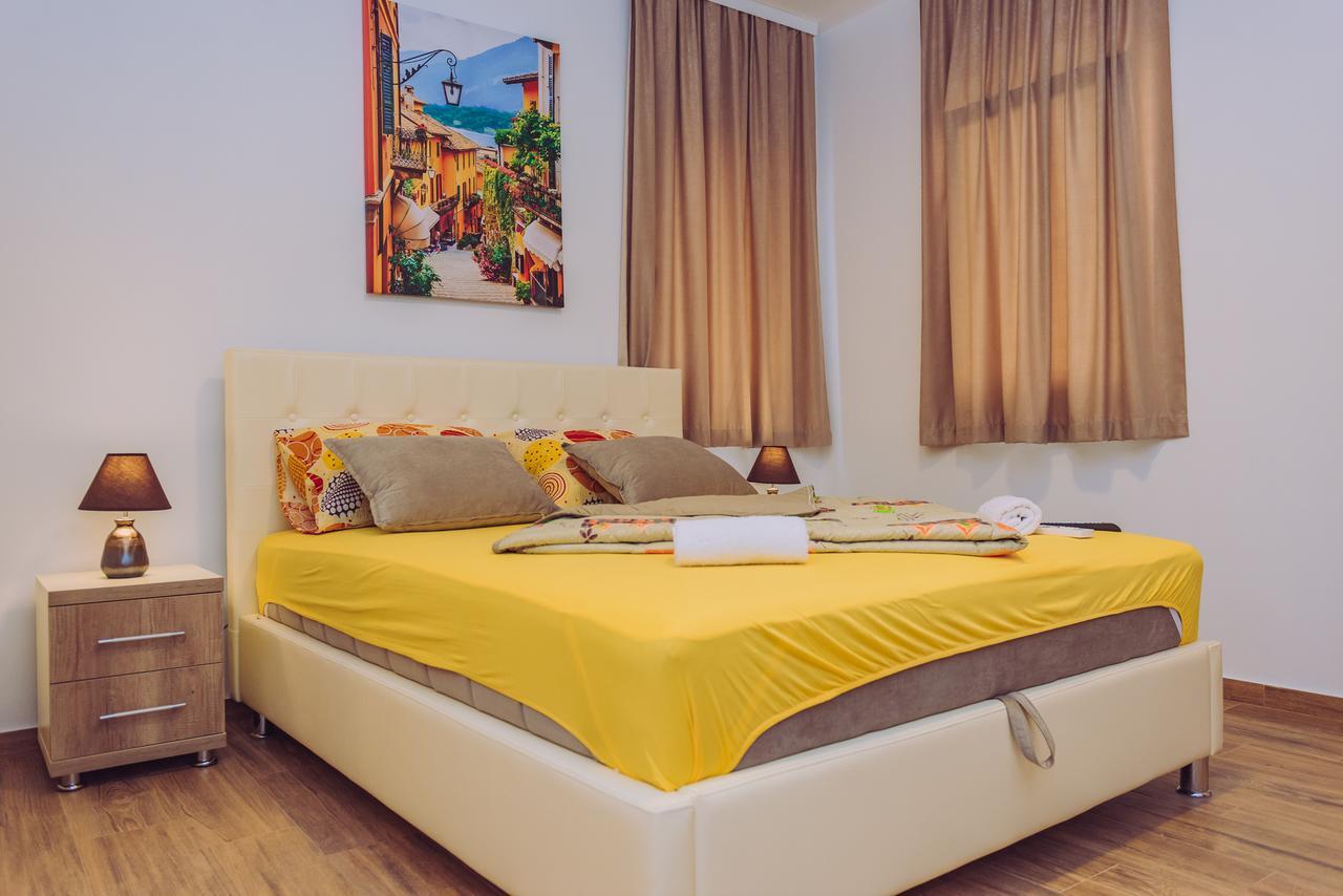 סוטומורה Apartments Krstovic מראה חיצוני תמונה