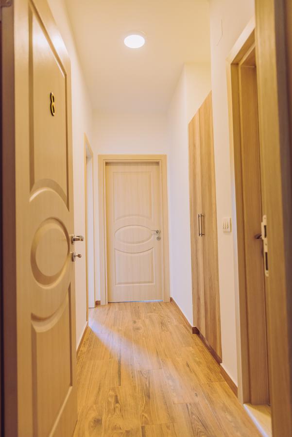 סוטומורה Apartments Krstovic מראה חיצוני תמונה
